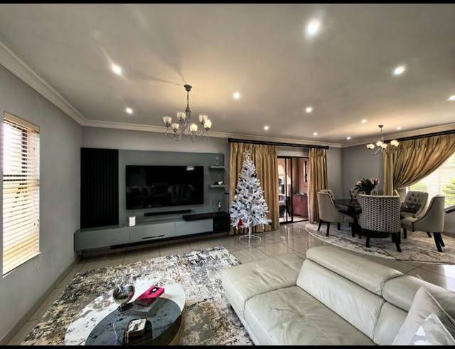 3 BEDROOM HOUSE FOR SALE IN MONTANA PARK